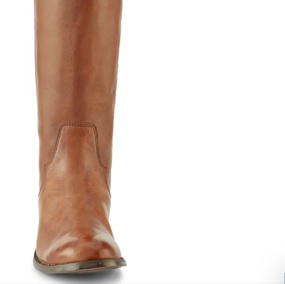 NEW! FRYE Marissa Medallion Inside Zipper Tall Leather Cognac Riding Boots 6M. - Picture 2 of 11